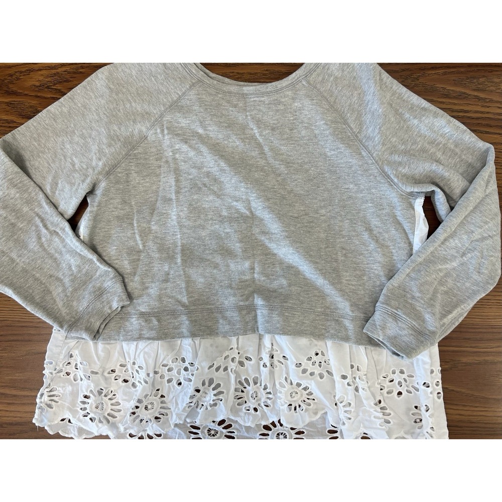 Cupio Medium Eyelet Lace Back Gray‎ Front
